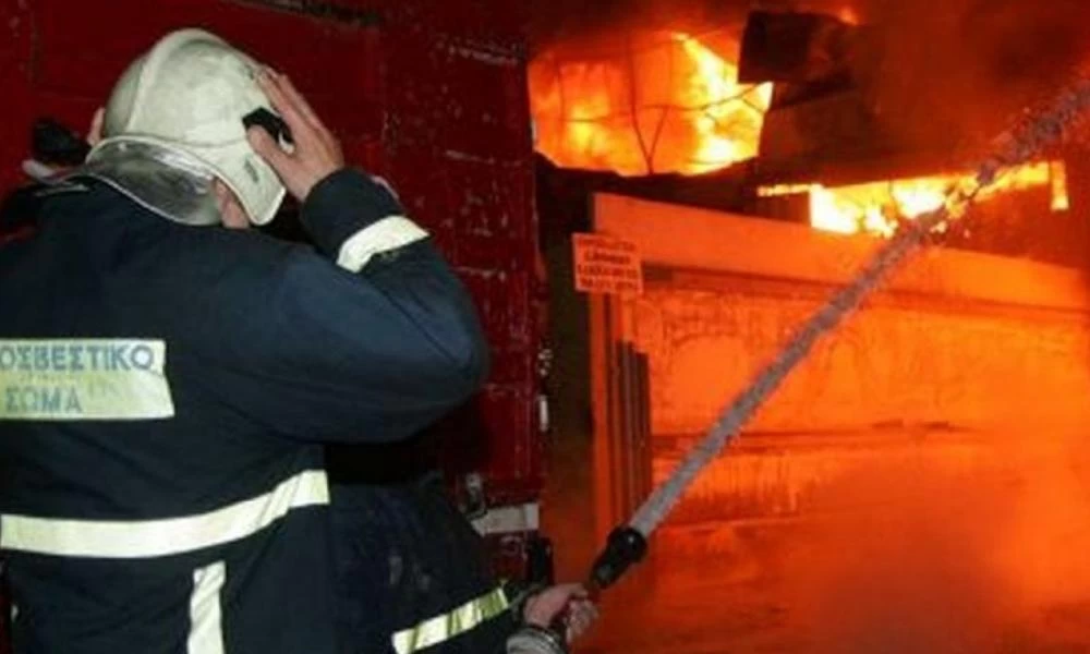 Συναγερμός στην Πυροσβεστική για φωτιά σε σπίτι στην Αθήνα